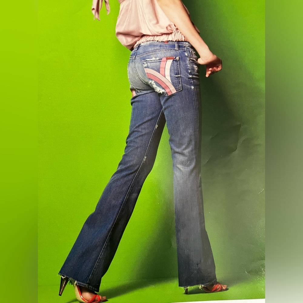 7 for all Mankind NWOT Vintage Bootcut in Vintage Wash w/Pink Pockets 🩷